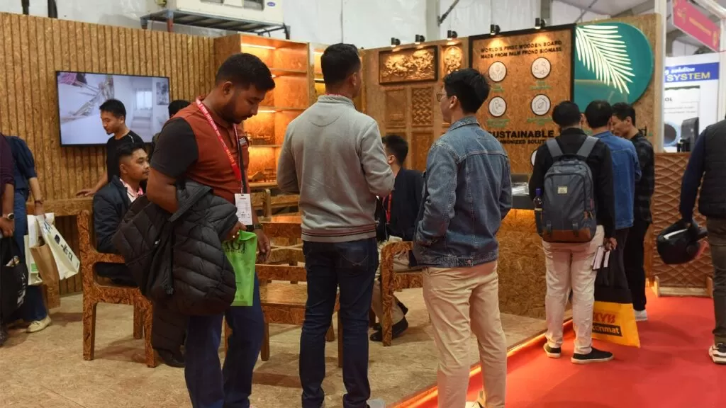 Exhibitor